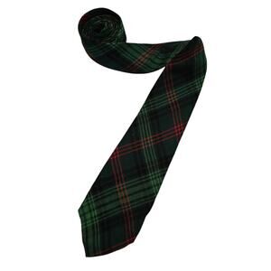 Lochcarron of Scotland Wool Multicolor Plaid Tie Necktie Green Red Christmas